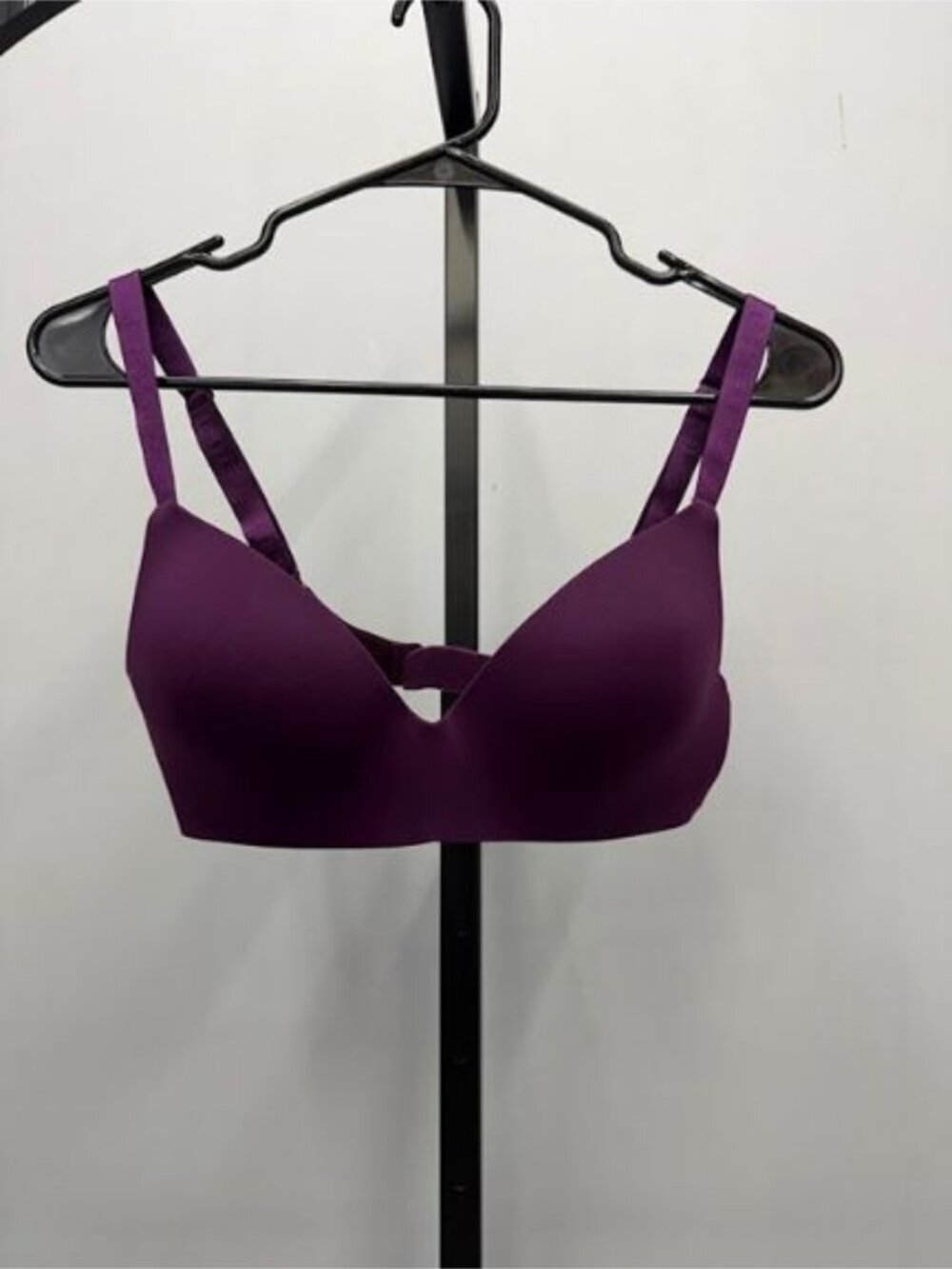 Victoria's Secret T-Shirt Lightly Lined Wireless Plum Purple Bra